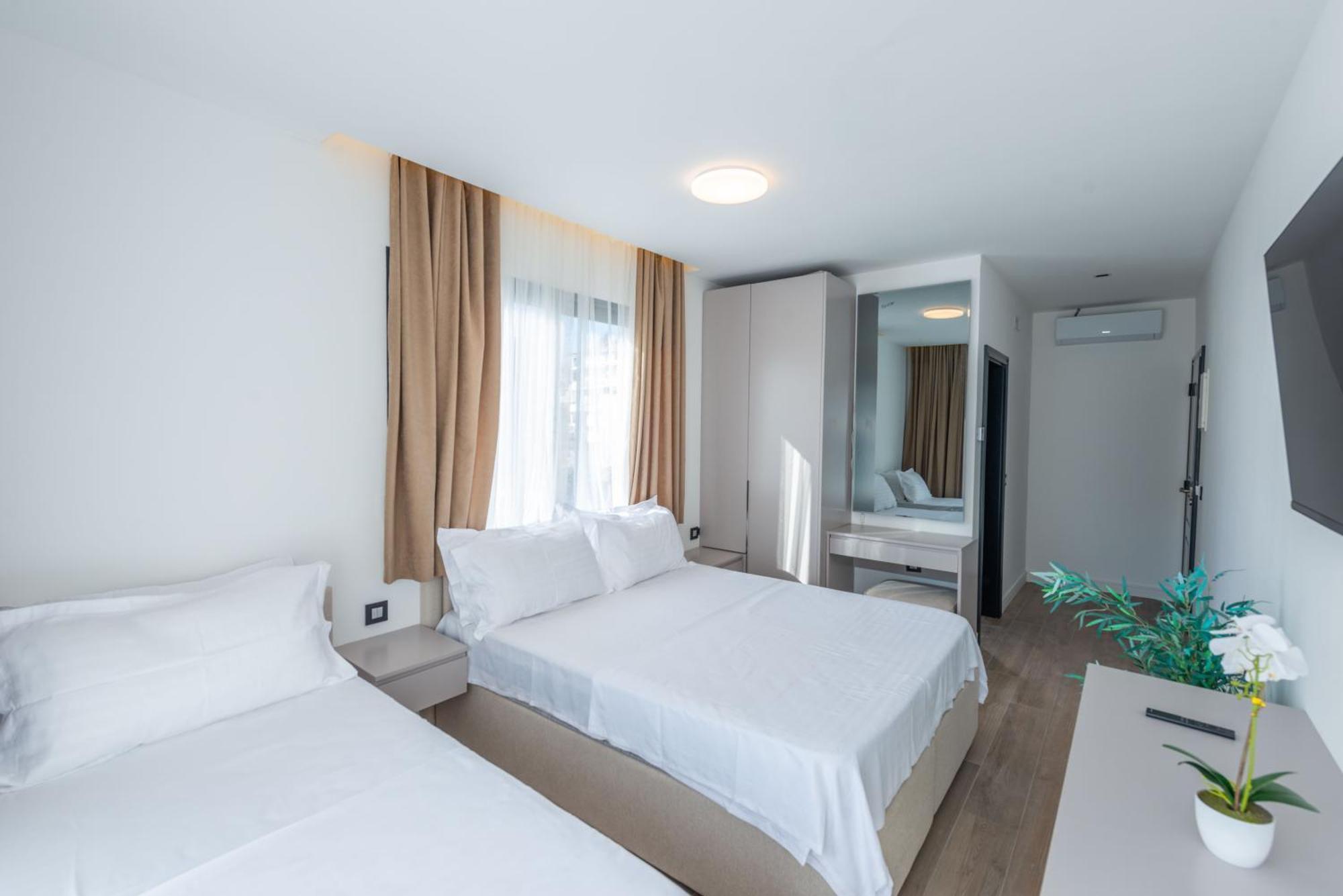Botanica Boutique Hotel Улцин Екстериор снимка