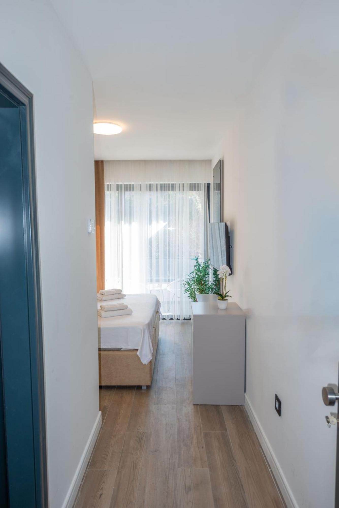Botanica Boutique Hotel Улцин Екстериор снимка