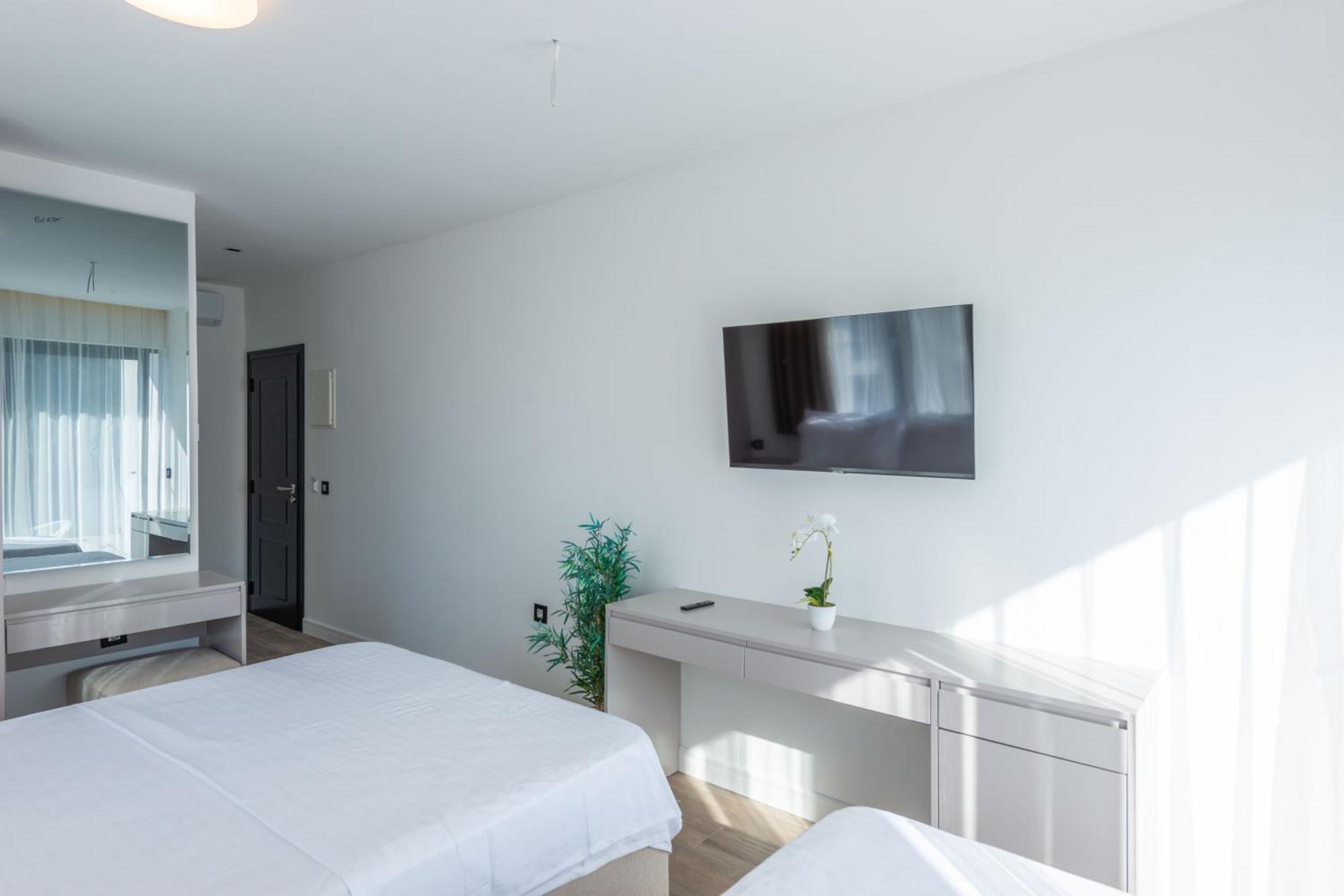 Botanica Boutique Hotel Улцин Екстериор снимка