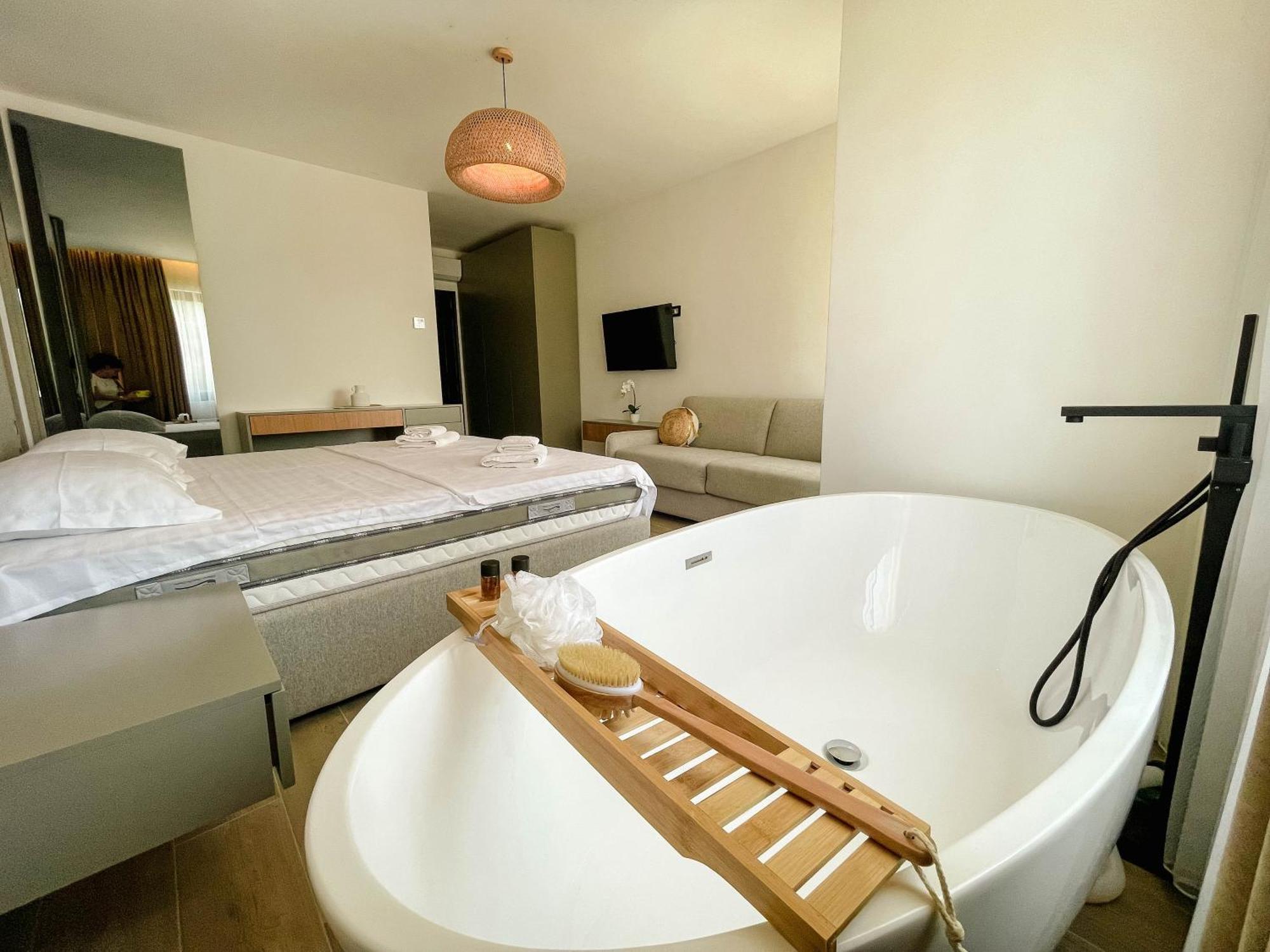 Botanica Boutique Hotel Улцин Екстериор снимка