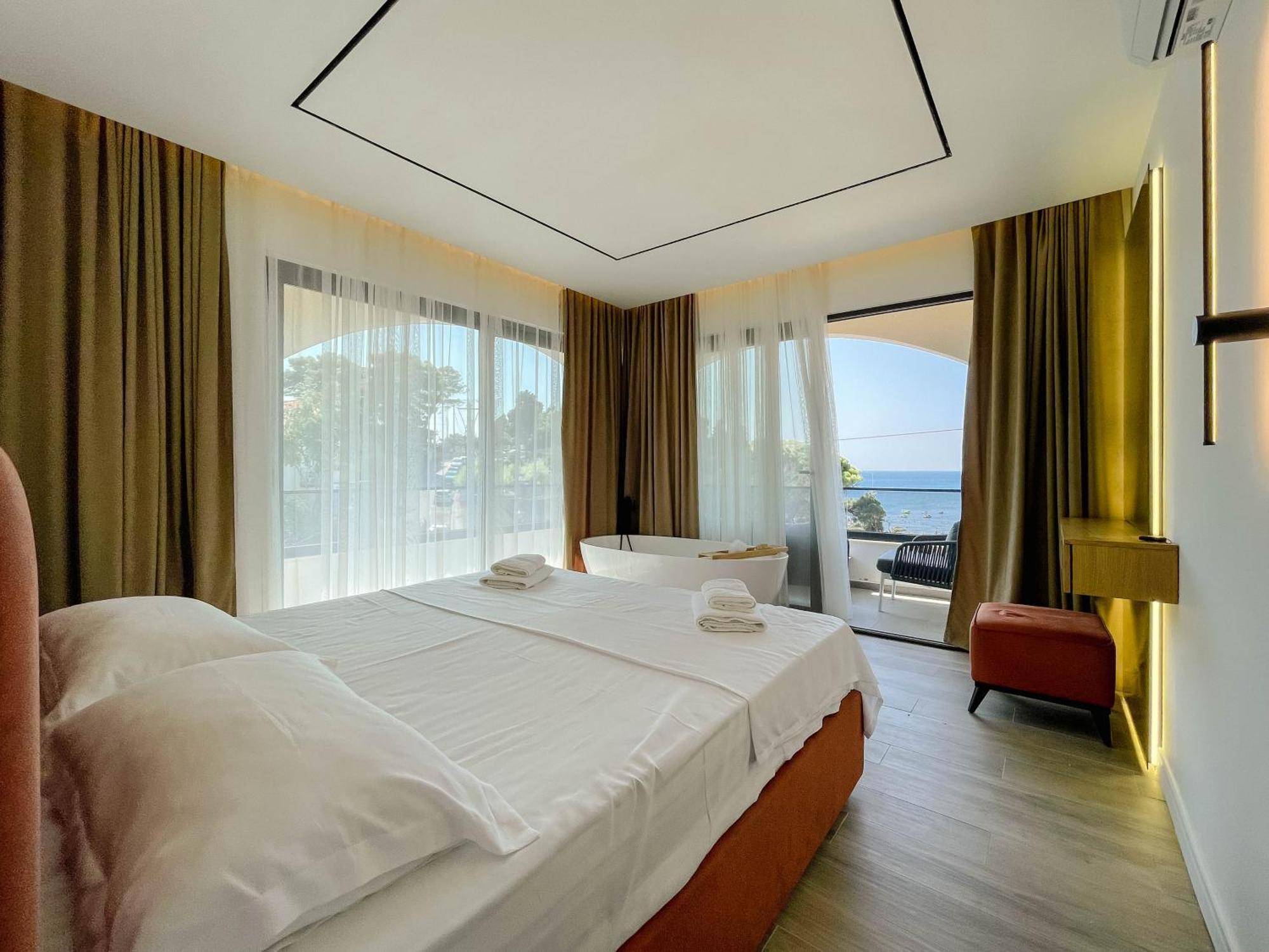 Botanica Boutique Hotel Улцин Екстериор снимка